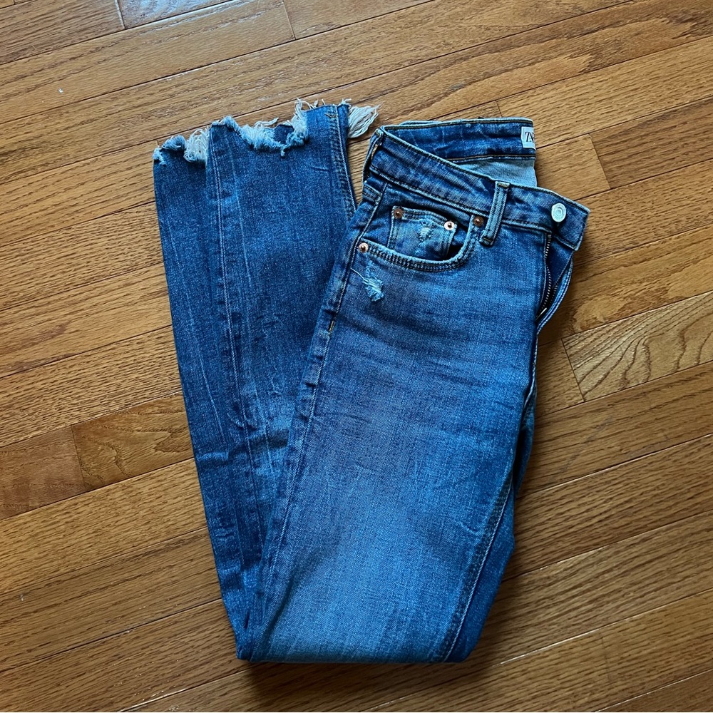 Are distressed skinny Jean